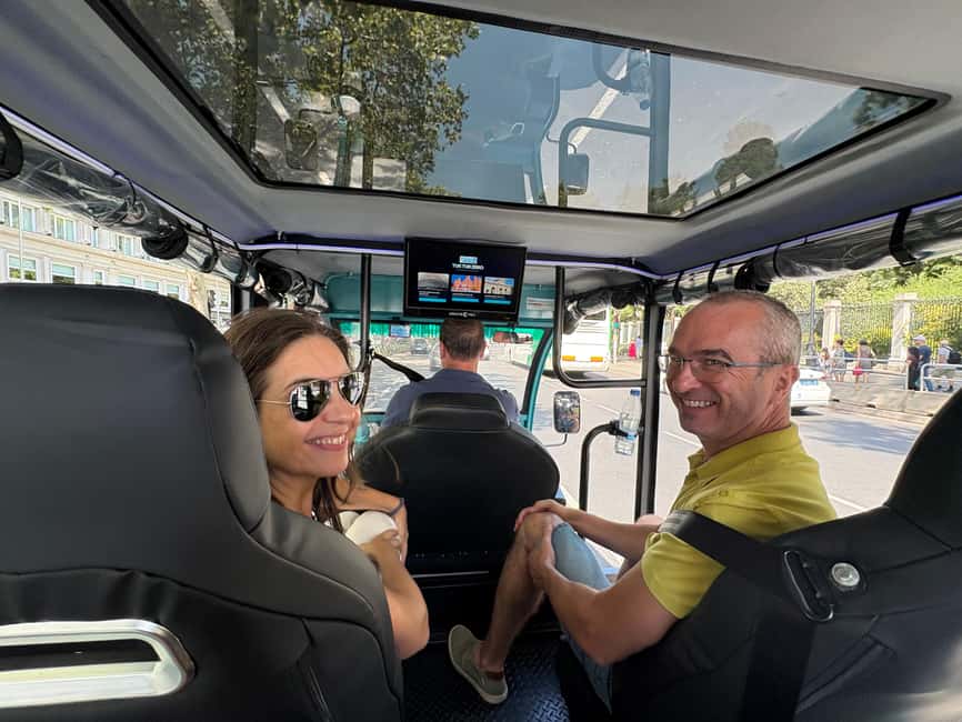 Madrid: Tour with Tuk Tuk Zero: The Best of Madrid in 2h 15min - How the on-board experience keeps the story clear