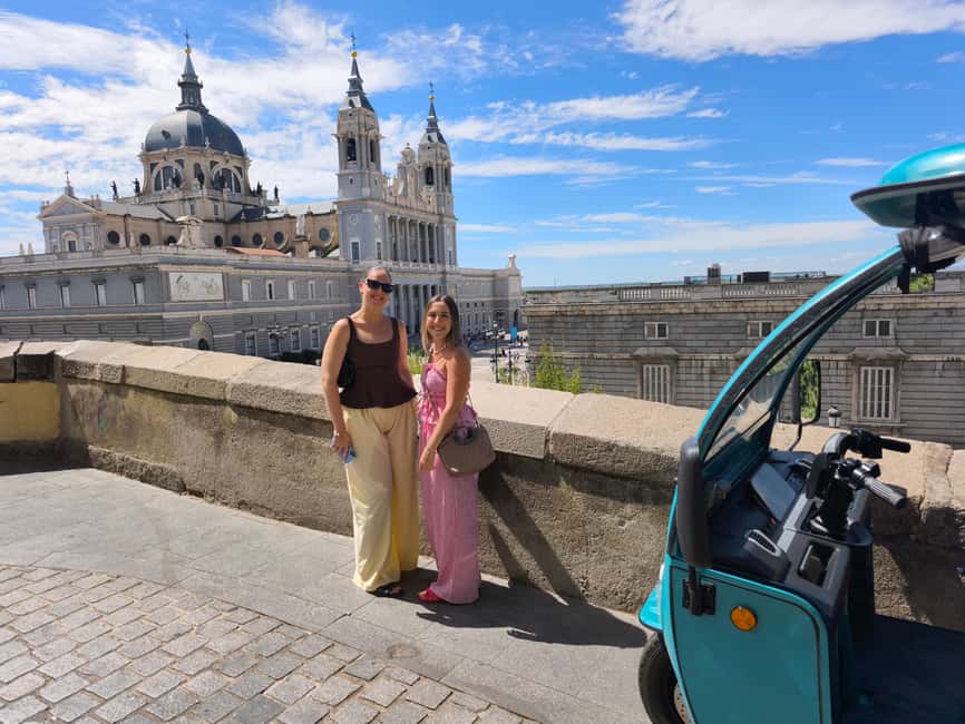 Madrid: Tuk Tuk Tour of the Historic Heart and Gran Vía. 1h 15min - Why a 75-minute tuk-tuk loop works in central Madrid