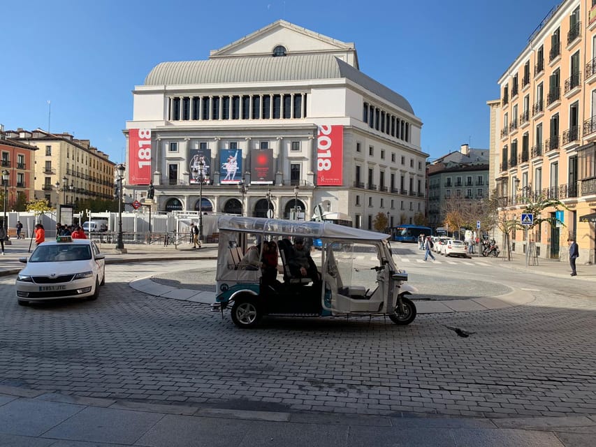 Madrid Tuk Tuk Welcoming Tour - Paseo de la Castellana, Gran Vía, and Plaza de Callao: Madrid Gets Modern