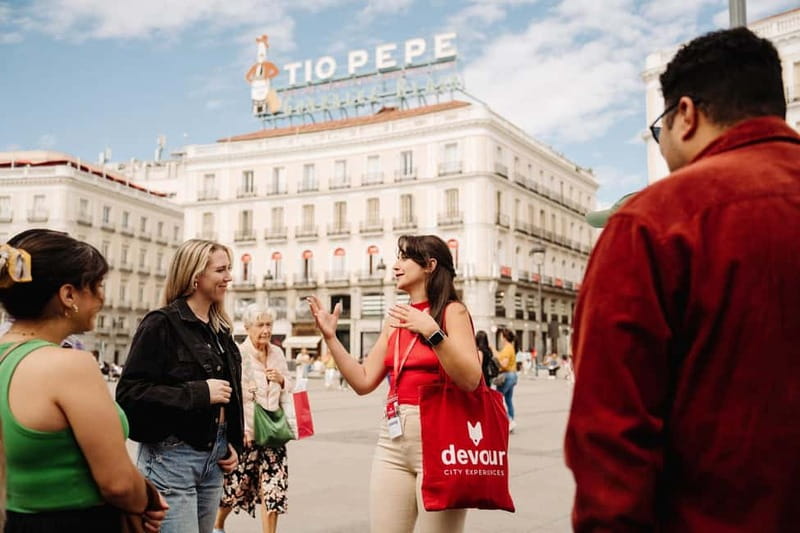 Madrid: Ultimate Food Tour of Local Markets & Tapas - MOEGA Empanadas y pan gallego: bread that actually tastes like something