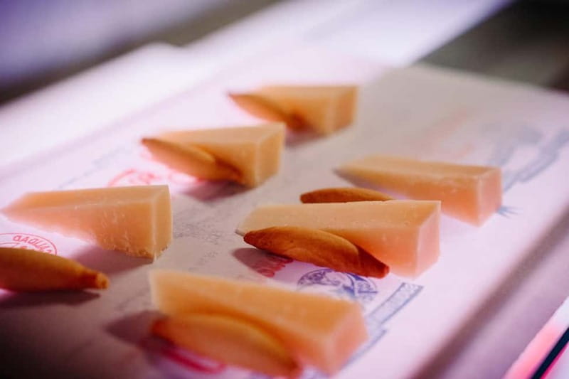 Madrid: Ultimate Food Tour of Local Markets & Tapas - Casa González: the deli with a 1930s backstory