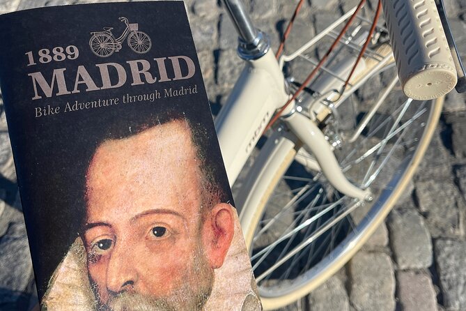Madrid : Vintage Bikes Rentals with Old Map - The Old Quarters Route: Ride Your Way Through 12 Mapped Stops