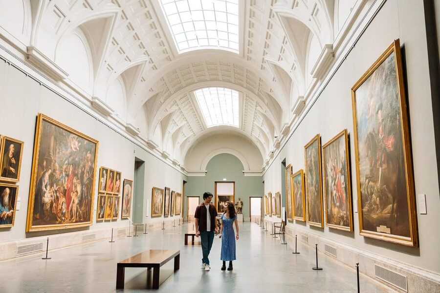 Madrid: VIP Prado Exclusive Pre Opening Museum Tour - Expert guide time: who you might get and what makes it work