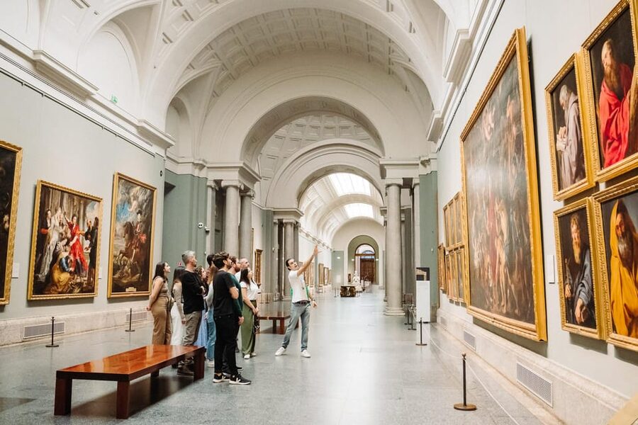Madrid: VIP Prado Exclusive Pre Opening Museum Tour - Monumento a Goya: where the whole morning starts