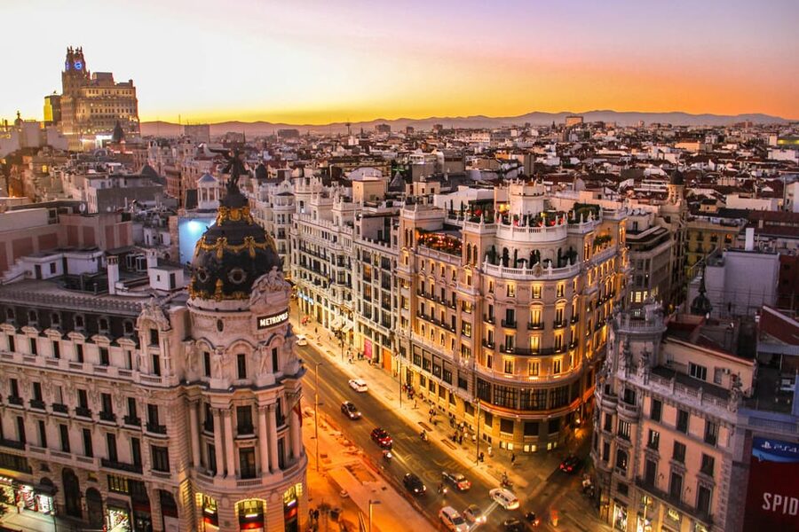 Madrid: Welcome to Madrid Guided Walking Tour in English - Prado Museum area: why it fits this tour even without a full visit