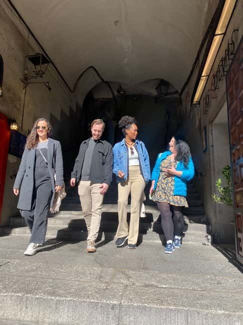 Madrid: Welcome to Madrid Guided Walking Tour - Meeting at Plaza de la Provincia and finding your bearings in 10 minutes