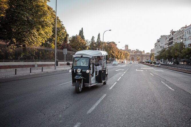 Madrid Welcome Tour with Local Guide in Eco Tuk Tuk Private - FAQ