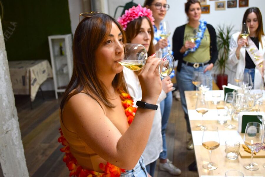Madrid: Wine Tasting Experience with 4 Spanish Wines - The tasting room setup: designed for your senses