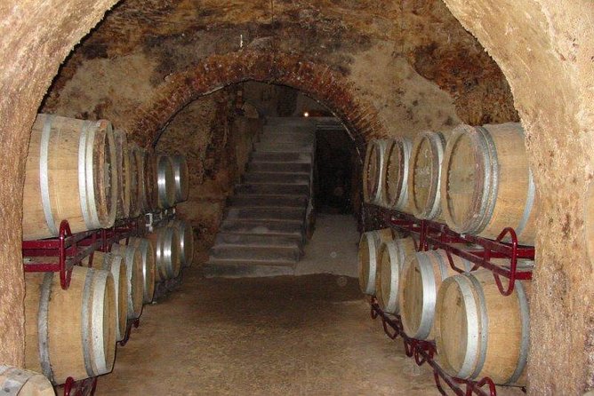Madrid Wineries Private Tour with Hotel Pickup and Lunch - Morning Timeline: Pickup Around 9:30 and the First Winery Stop at 10:30