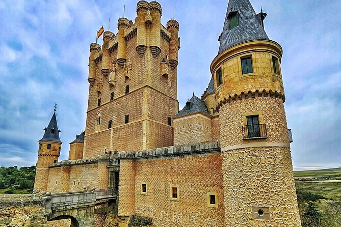 Medieval Small Group Segovia and Toledo Trip from Madrid - Toledo’s Casco Histórico Walk: Alleys, Cathedral, and El Greco Streets