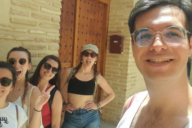 Medieval Toledo: The Knight of Three Cultures Exploration Game - Zocodover Square to El Arco de la Sangre: orientation with quick wins