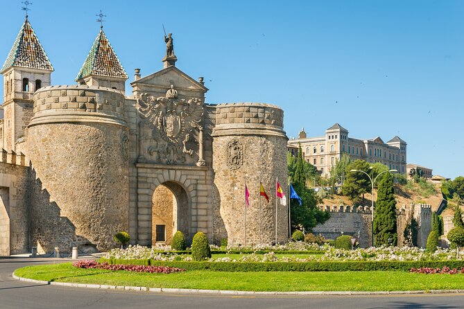 Medieval Toledo: The Knight of Three Cultures Exploration Game - The offline app experience: clues, order, and phone power