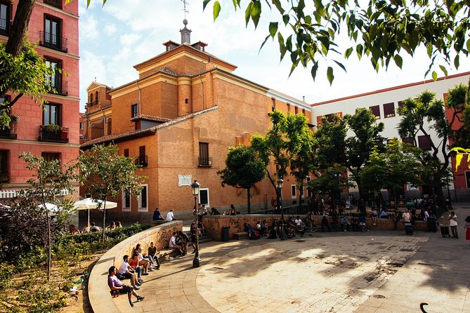 Off the Beaten Track in Madrid: Private City Tour - Meeting point reality: Plaza de Sta. Bárbara, bring comfy shoes