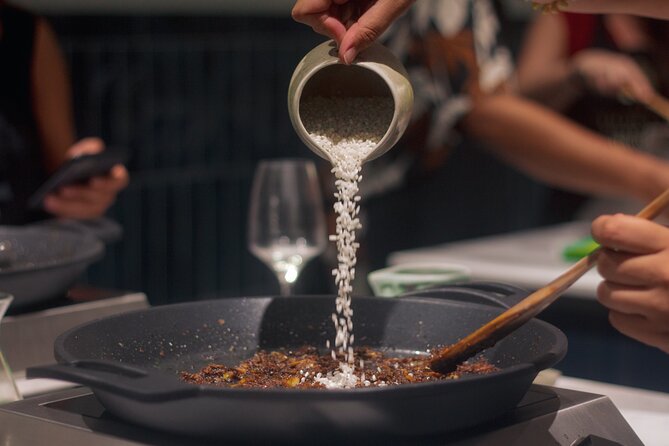 Paella Cooking Class in Madrid with Bottomless Wine Pairing - Who should book this paella class in Madrid?