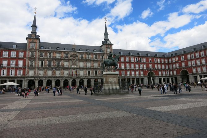 Panoramic Private Tour Madrid with hotel pick up - Barrio de las Letras: Literary Madrid Without the Lecture