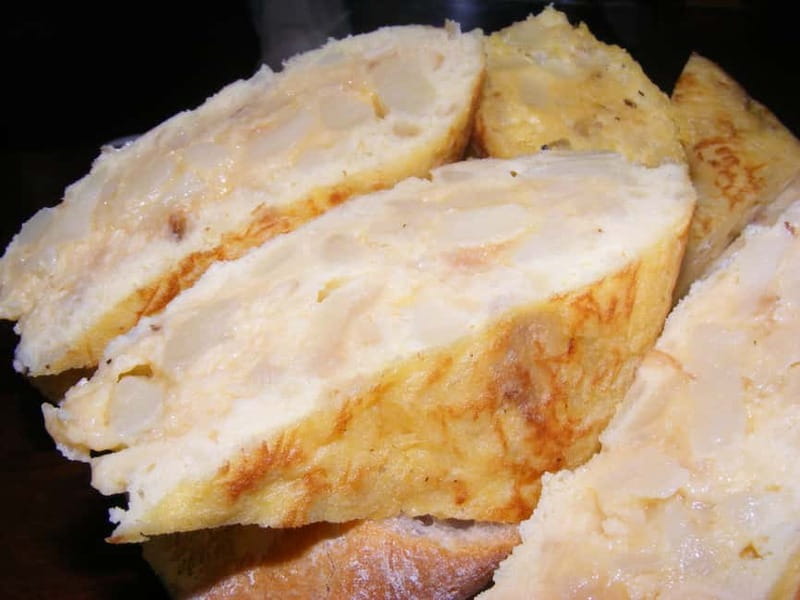 Personalised Traditional Madrid Night Tapas and Drinks Tour - What you’ll eat in real terms: how the menu variety plays out