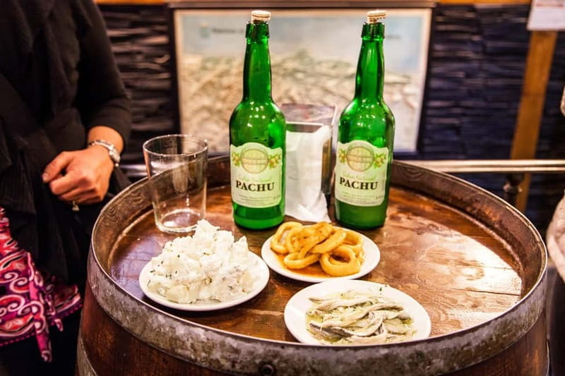 Personalised Traditional Madrid Night Tapas and Drinks Tour - Stop 1 at the included bar: your starter round (and the no-spirits rule)
