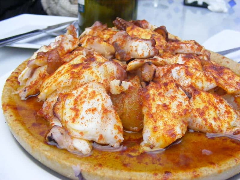 Personalised Traditional Madrid Night Tapas and Drinks Tour - Stop 2: the second bar is where the tour turns personal