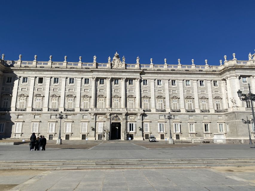 Prado Museum + Royal Palace Skip-the-Line Entry+Guided Tour - Where to meet (and why being early matters)