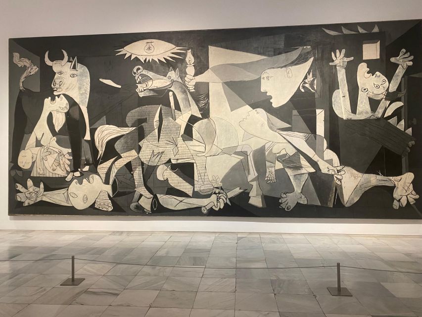 Prado + Reina Sofía Museums Skip-The-line entry+Guided Tour - The short walk: a quick reset between masterpieces