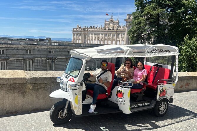 Private 1H Eco Tuk Tour in Madrid – Exclusive & Fun Experience - Jerónimos, Casón del Buen Retiro, and the Prado orbit
