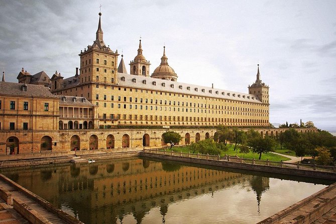 Private 8-hour Tour of Madrid + Escorial Monastery & Valley of the Fallen - The guide and the comfort level: what the best parts feel like