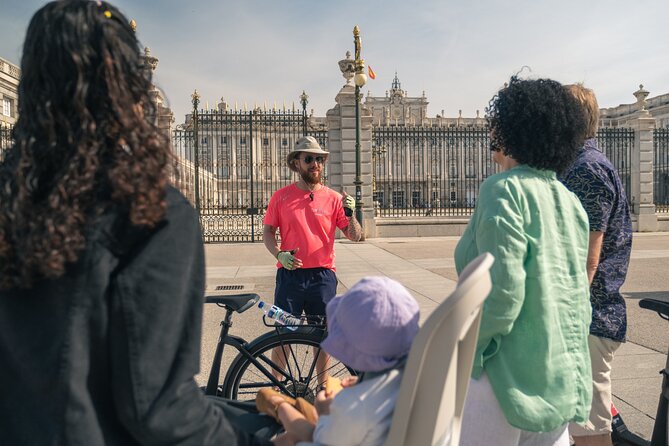 Private customizable bike tour Madrid - Stop-by-stop: from Retiro Park to Puerta del Sol