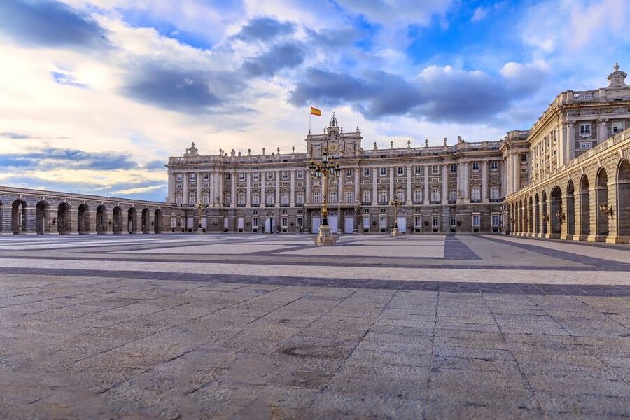 Private guided tour Royal Palace & Royal Collections Gallery - Price and value: is $169 worth 4 hours?