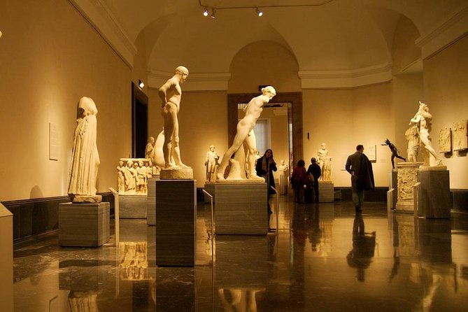 Private guided visit of Prado Museum of Madrid with official tour guide - The artists to expect: Velázquez, Bosch, and Goya