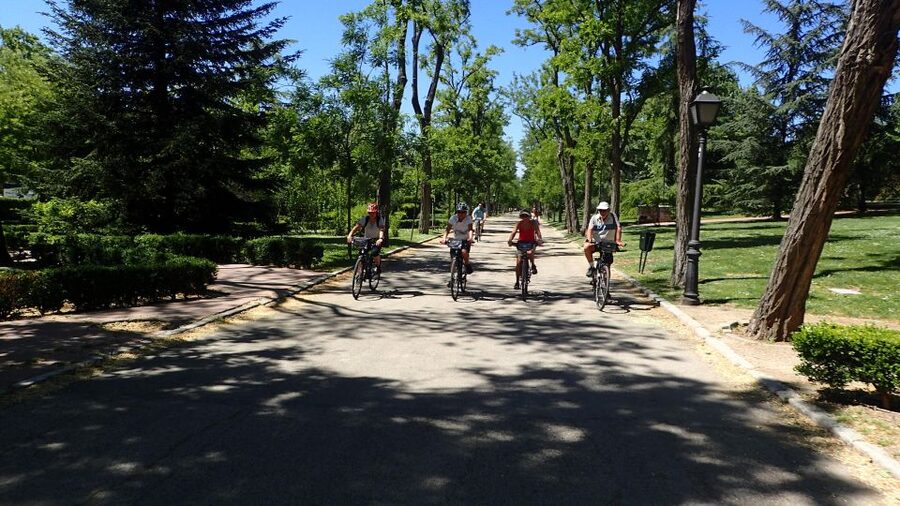 Private Madrid Bike Tour | Exclusive Guided Tour | From 30€ - Where You Meet (Plaza de España) and How You Get Started Fast