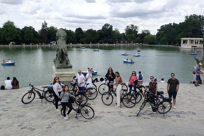 Private Madrid City Tour | Regular Bike/E-Bike | Groups from 32€ - How route changes and protests can affect your day