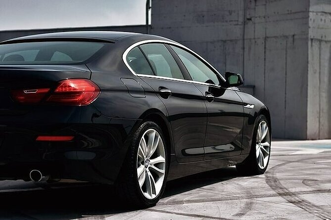 Private One-way Airport Transfer Madrid Airport To Madrid - The Meet-and-Greet at MAD: How to Make It Work in Real Life