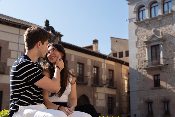 Private Photo Session Tour for Couples in Madrid - A one-on-one Madrid photo session that hits the big sights