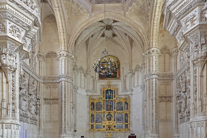 Private: Toledo Monumental Tour - Start at Plaza de Zocodover: your easiest Toledo landmark for meeting up