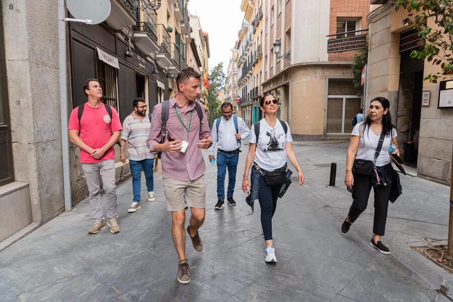 Private Tour in Prado Museum & Madrid’s Iconic Neighborhoods - The 3.5-Hour Private Format: Time, Walking, and How to Think About Pace