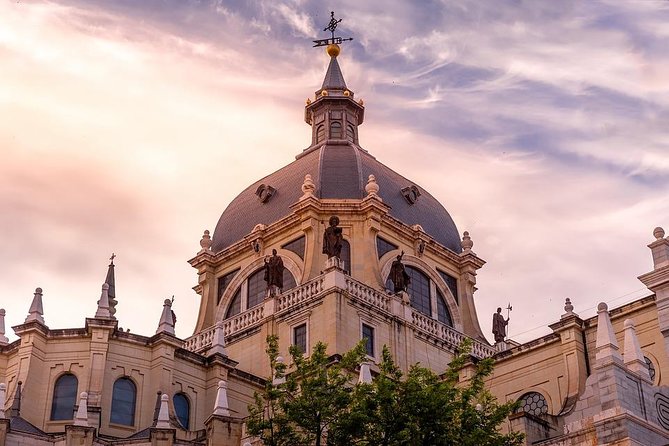 Private Tour: Madrid Walking Tour of Los Austrias - Mercado de San Miguel: the market stop you can use, not just see