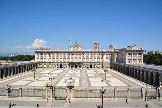 Private tour of the Royal Palace of Madrid - Private Royal Palace of Madrid: the big idea in 90 minutes