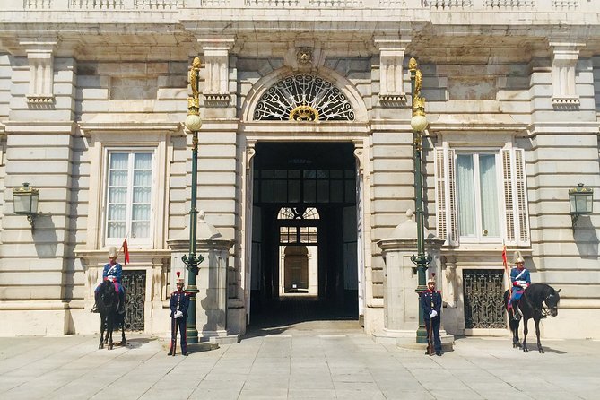 Private tour of the royal palace, private guide, fast entrance and pick up at the hotel. - Inside the Palace for ~2 Hours: How Your Guide Keeps It From Feeling Random