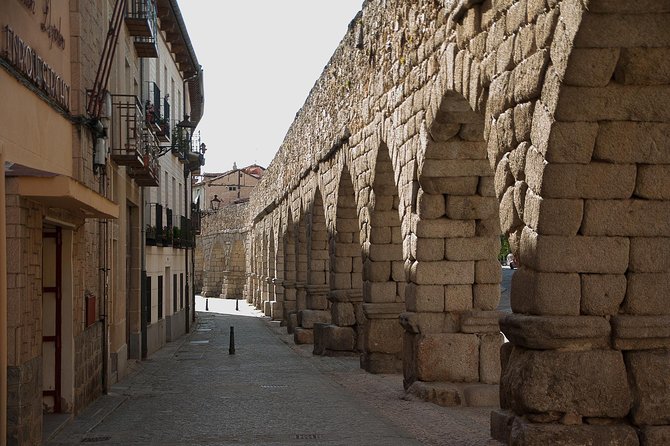 Private Tour: Segovia Day Trip from Madrid by High-Speed Train - Aqueduct of Segovia: The Roman Symbol You Can Still Walk Around