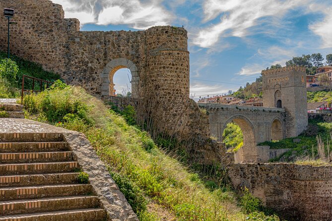 Private Tour to Toledo from Madrid - Private vehicle pickup that keeps the day on track