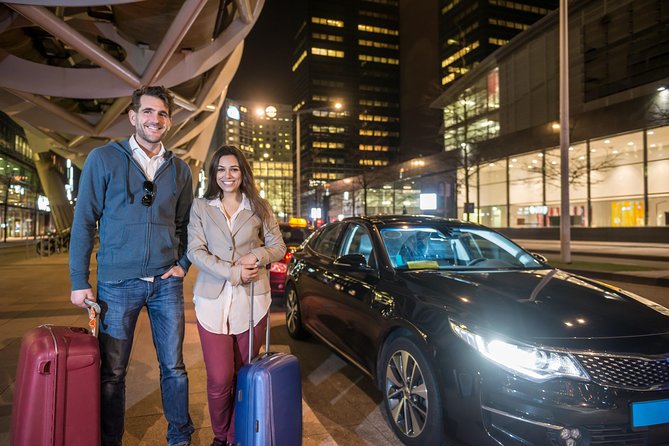 Private transfer departure from City Centre to Madrid Airport - Quick hits before you land