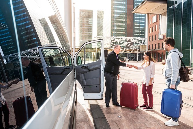 Private transfer departure from City Centre to Madrid Airport - Private vehicle only: good for couples, families, and small groups
