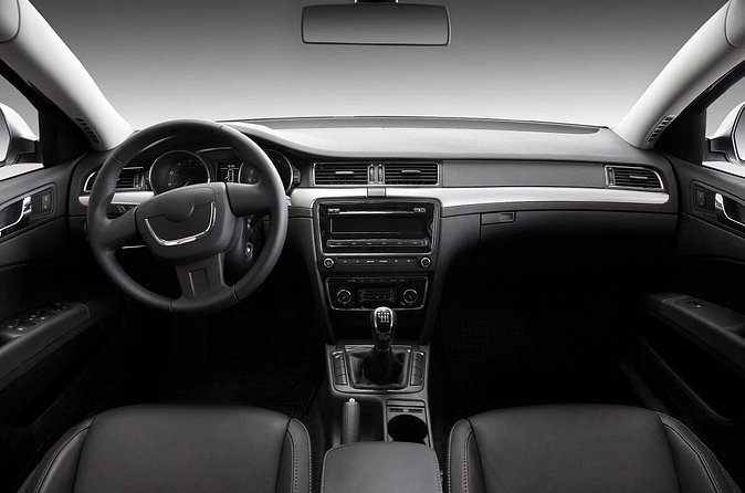 Private Transfer from Madrid Airport (MAD) - Luggage rules and small details that prevent stress