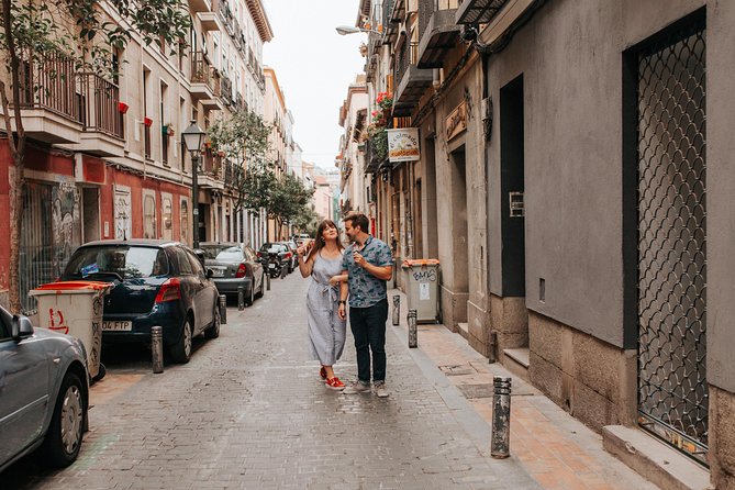 Private Vacation Photography Session with Photographer in Madrid - A Photographer Who Gets You to Relax (Julia’s Calm, Practical Style)