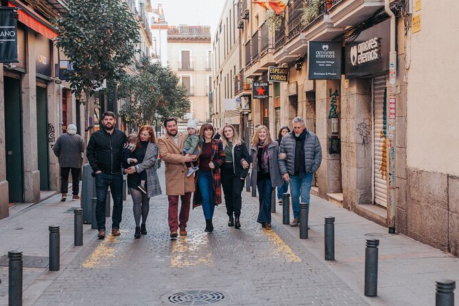 Private Vacation Photography Session with Photographer in Madrid - What’s Included vs. What You’ll Still Need to Plan