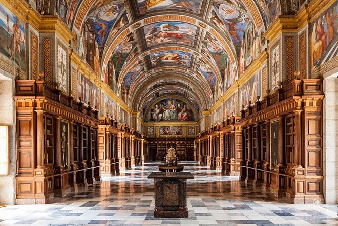 Private VIP visit El Escorial Palace, Monastery, Villa & Garden - Pacing, language, and comfort: how to get the best day