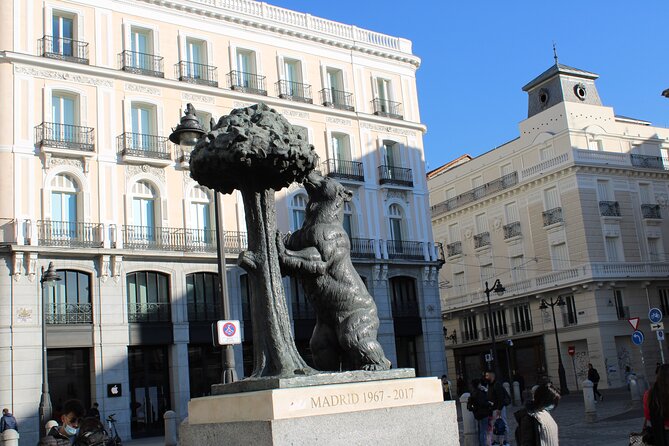 Private Walking Tour of the Center of Madrid and Retiro - Plaza Mayor and Plaza de la Villa: Two Squares, Two Moods