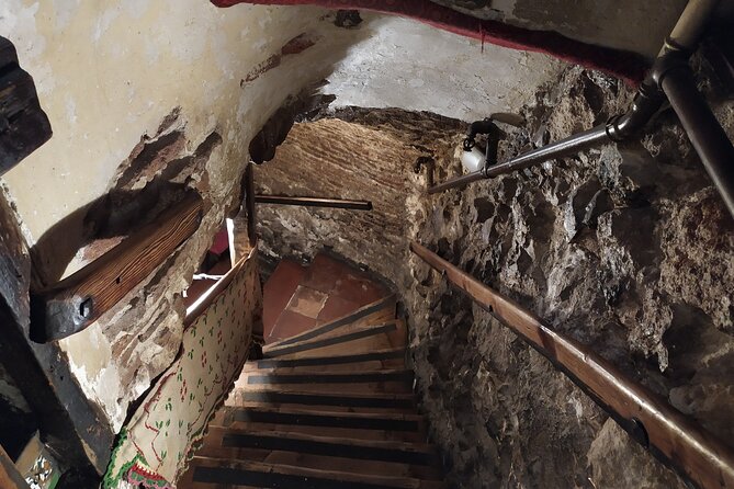 Private walking Tour: The oldest taverns of Madrid - Malacatín (1895): traditional tavern energy with bullfighting ties