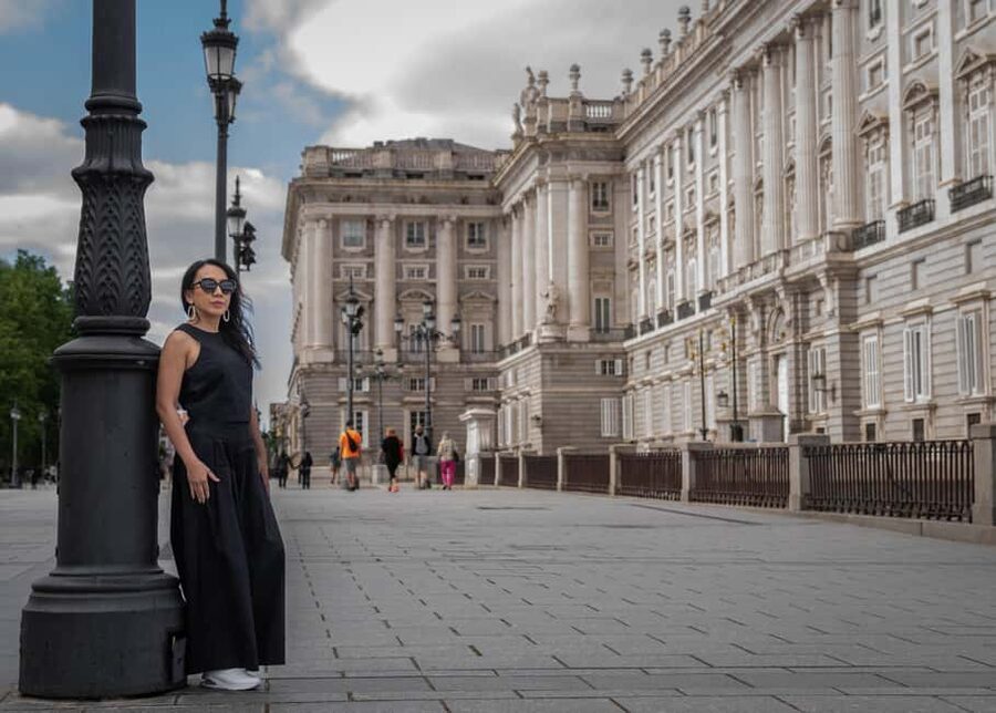 Professional Photographic Tour of Madrid - Plaza Mayor: Casa de la Panadería and the frame-worthy facade