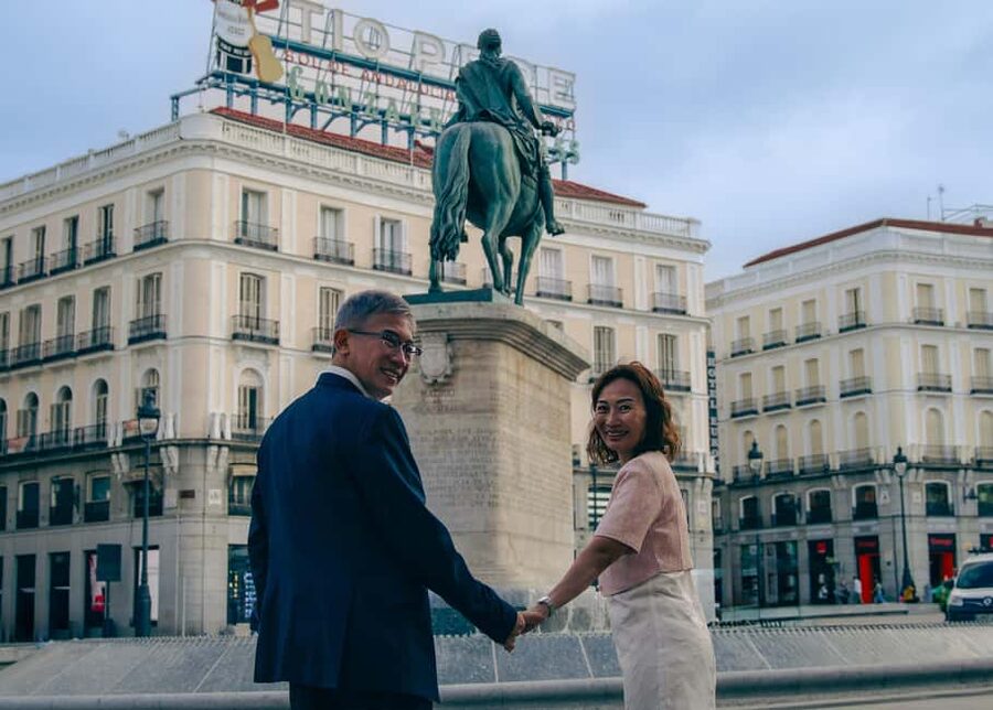 Professional Photographic Tour of Madrid - Arco de Cuchilleros: a historic arch for photos with depth